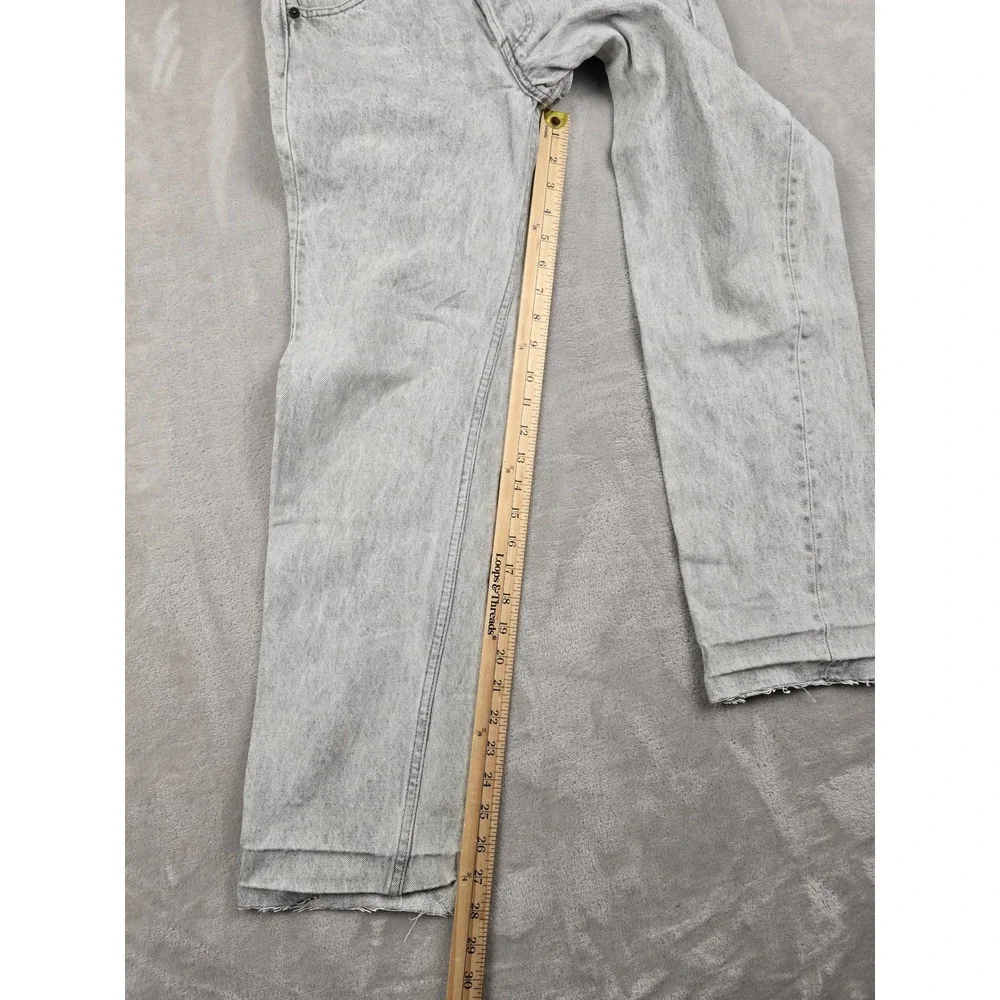 Levis bottoms legs
